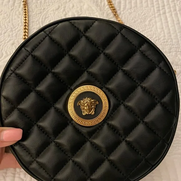 Versace black leather crossbody bag. - Picture 8 of 10